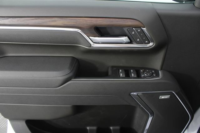 New 2026 GMC Sierra 1500 SLT image 14