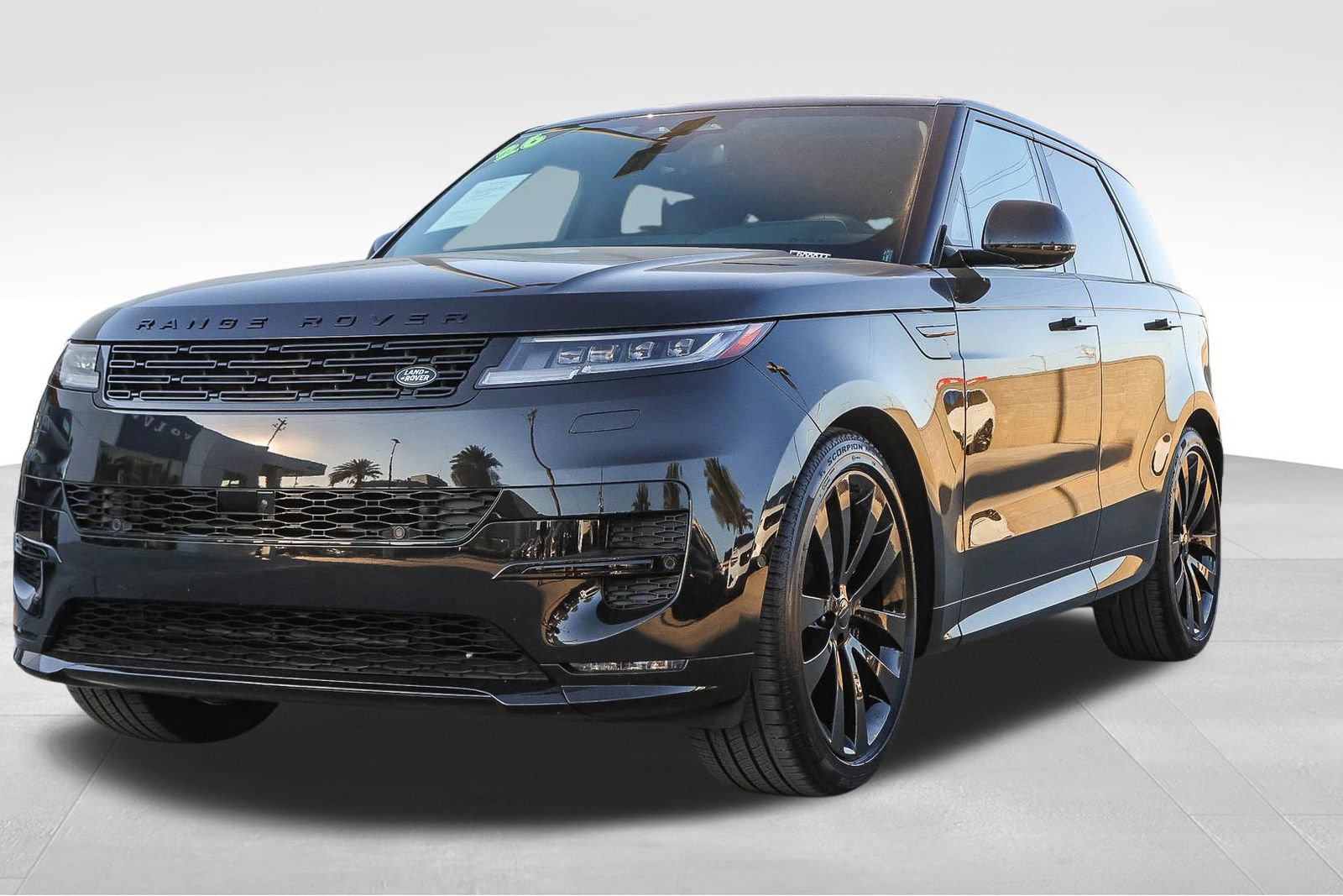 Certified 2026 Land Rover Range Rover Sport Dynamic SE AWD/4WD image 3
