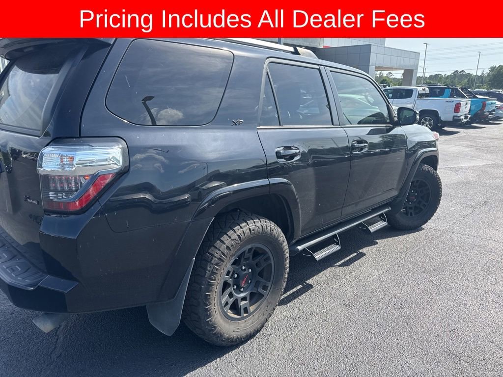 Used 2022 Toyota 4Runner SR5 Premium w/ Moonroof Package RWD image 4