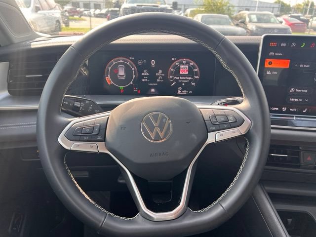 Used 2026 Volkswagen Tiguan SE AWD/4WD image 12