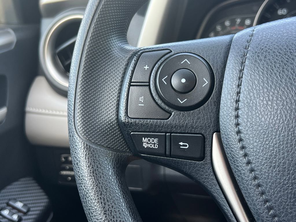 Used 2015 Toyota RAV4 XLE AWD/4WD image 21