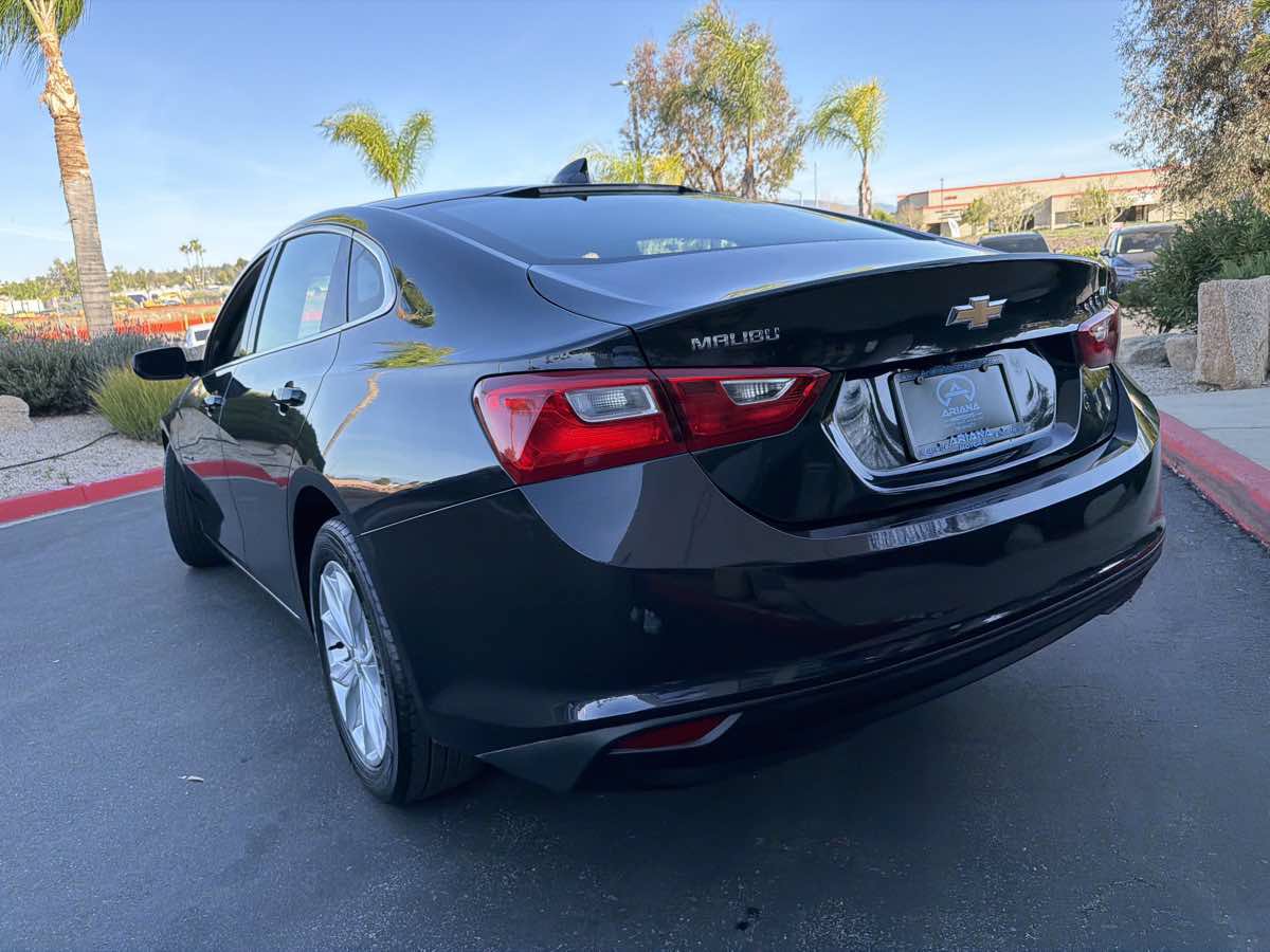 Used 2023 Chevrolet Malibu LT FWD image 17