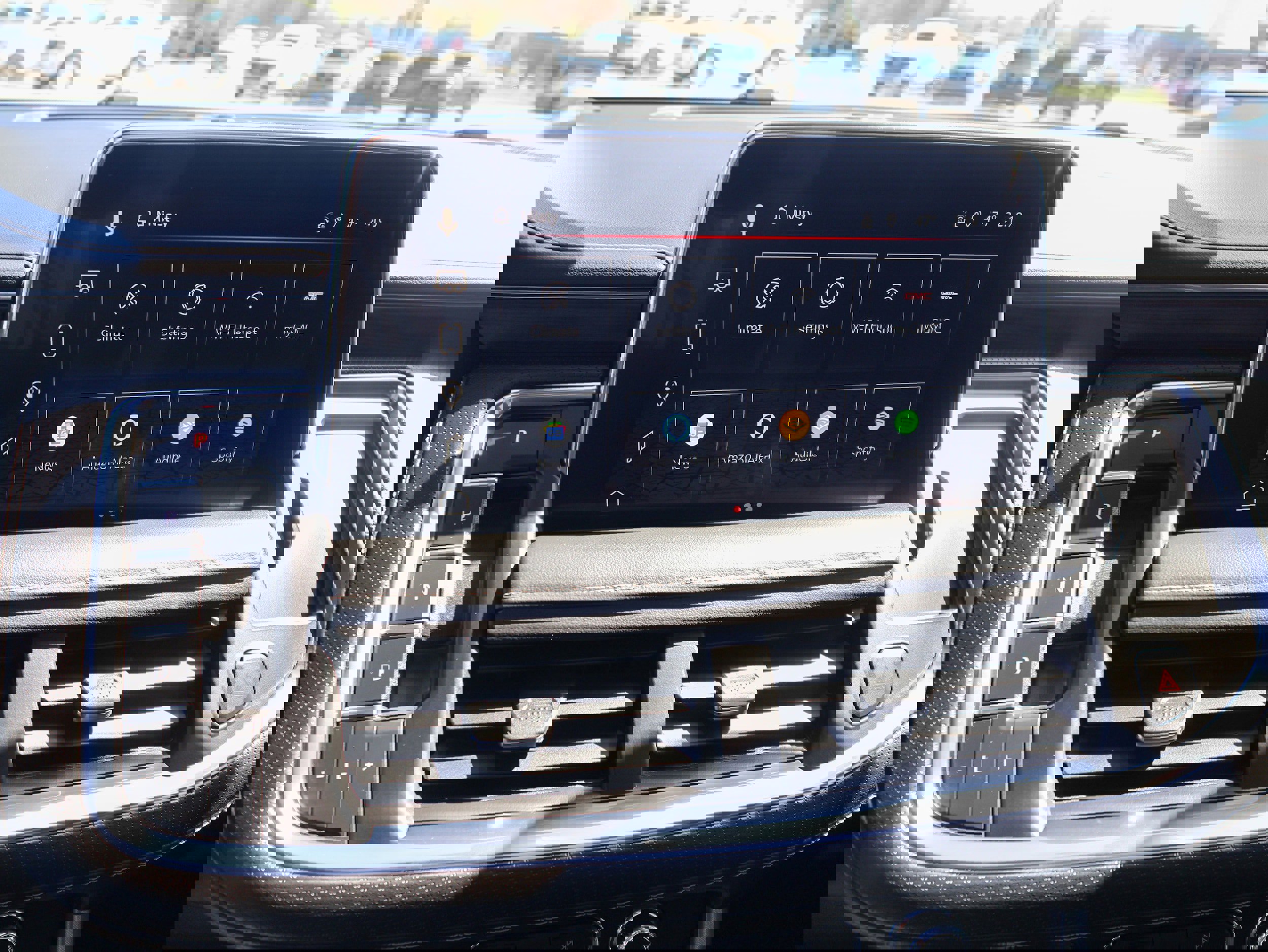 Used 2022 GMC Yukon XL SLT w/ SLT Premium Package image 23