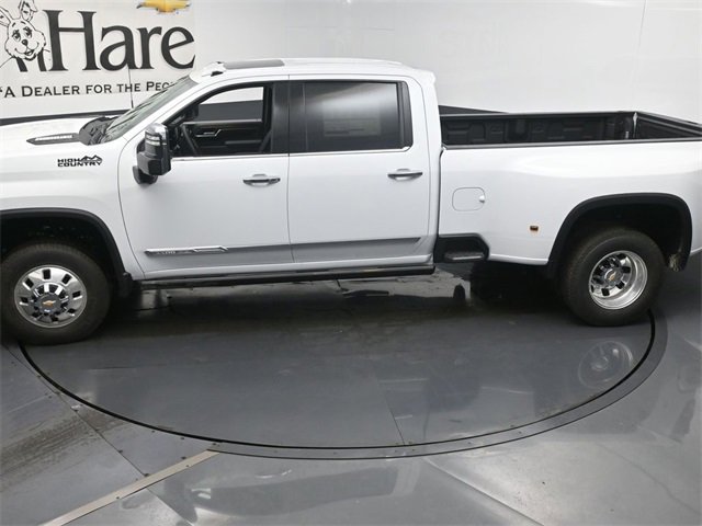 New 2026 Chevrolet Silverado 3500 High Country w/ High Country Premium Package image 21