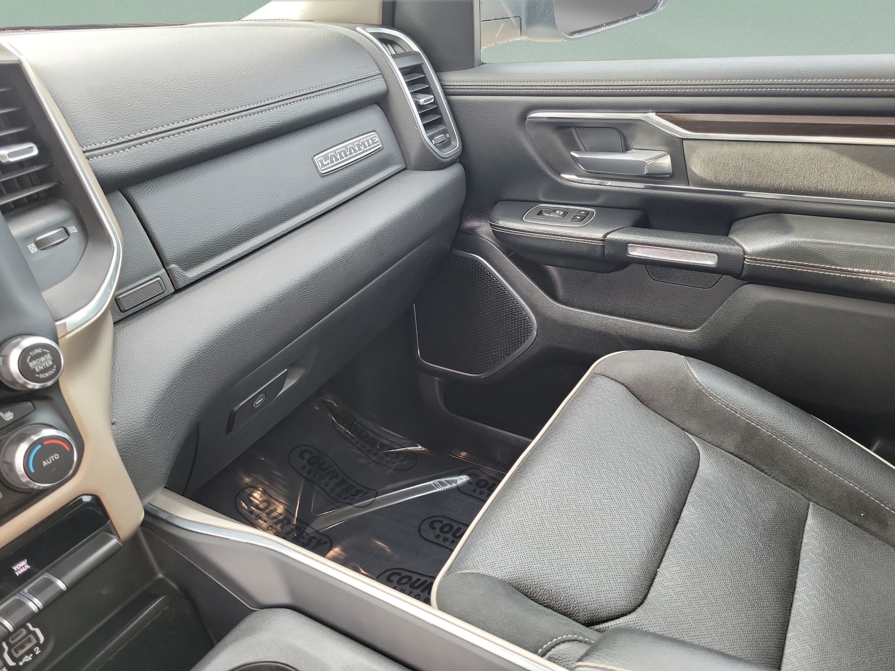 Certified 2022 RAM 1500 Laramie AWD/4WD image 21