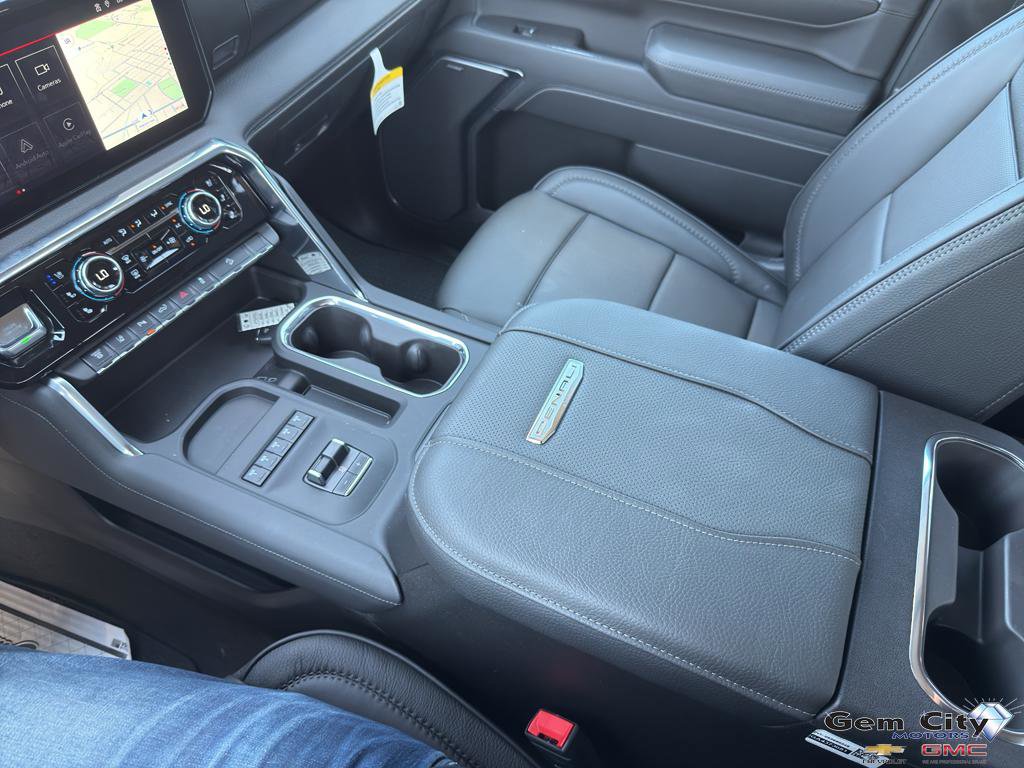 New 2025 GMC Sierra 2500 Denali w/ Denali Reserve Package image 21