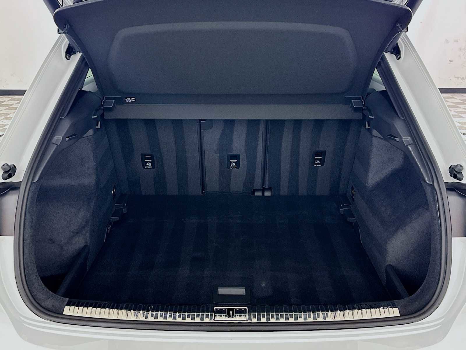 Certified 2024 Audi Q3 2.0T Premium w/ Convenience Package image 24