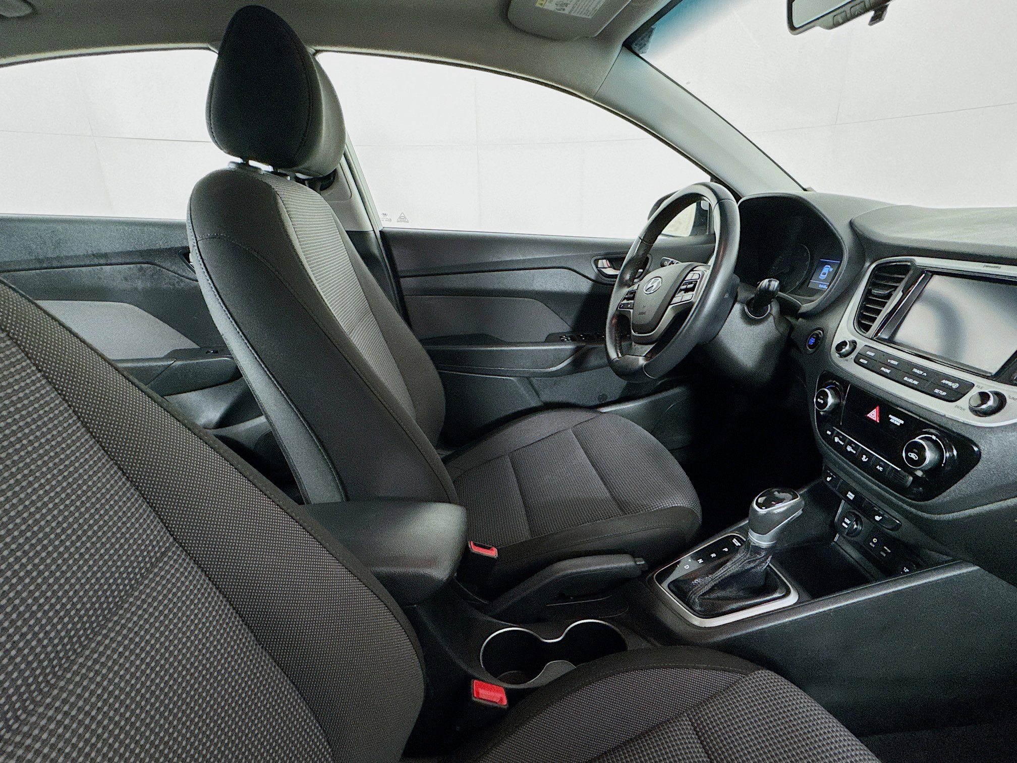 Used 2021 Hyundai Accent Limited image 28