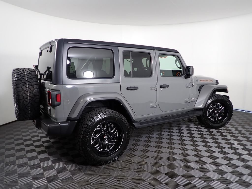 Used 2022 Jeep Wrangler Unlimited Sahara AWD/4WD image 18