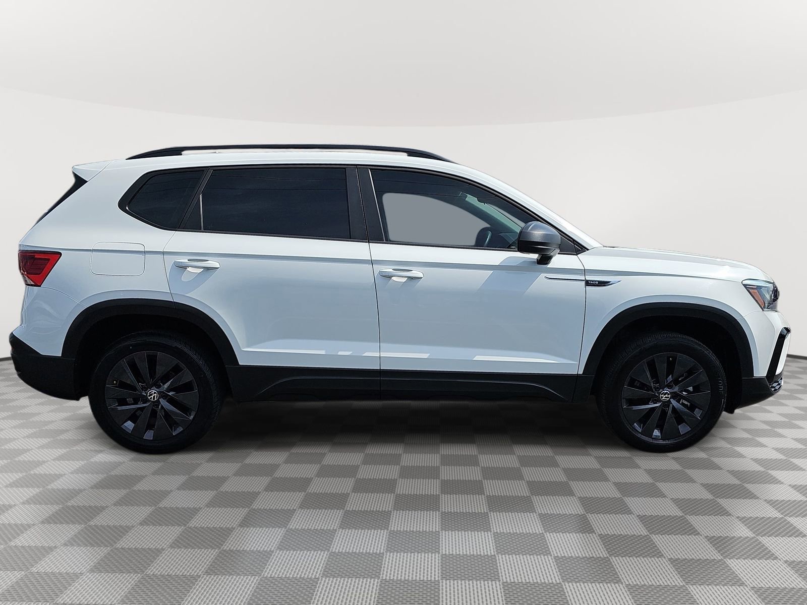 Used 2023 Volkswagen Taos S FWD image 4