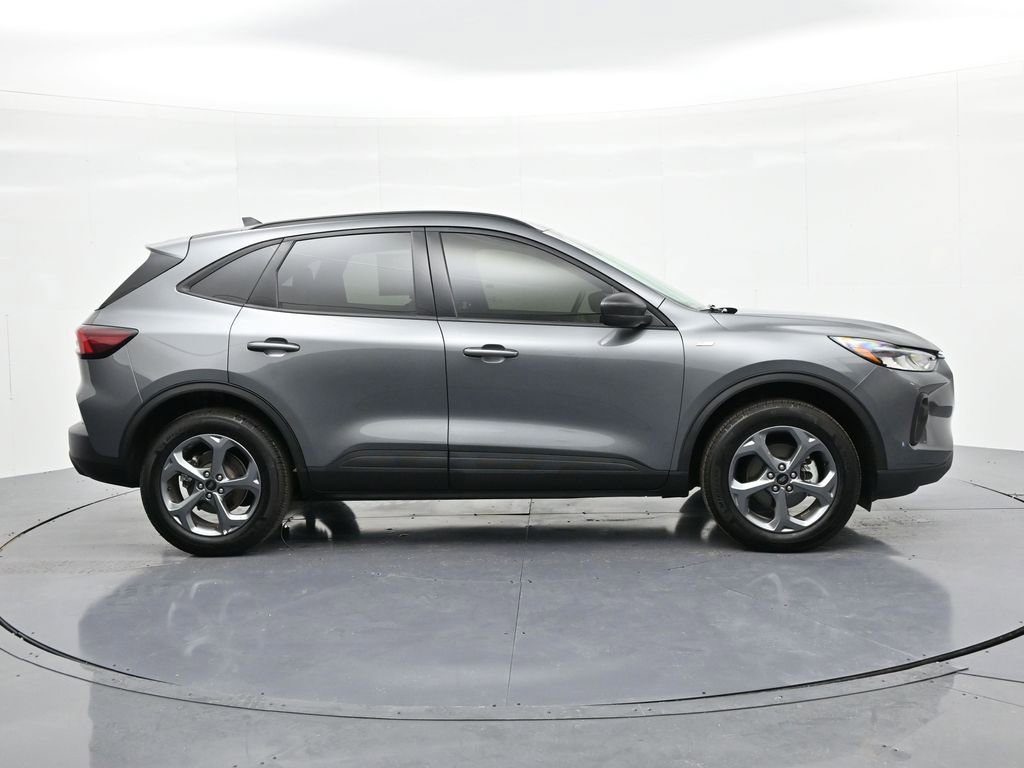 Used 2025 Ford Escape ST-Line image 5