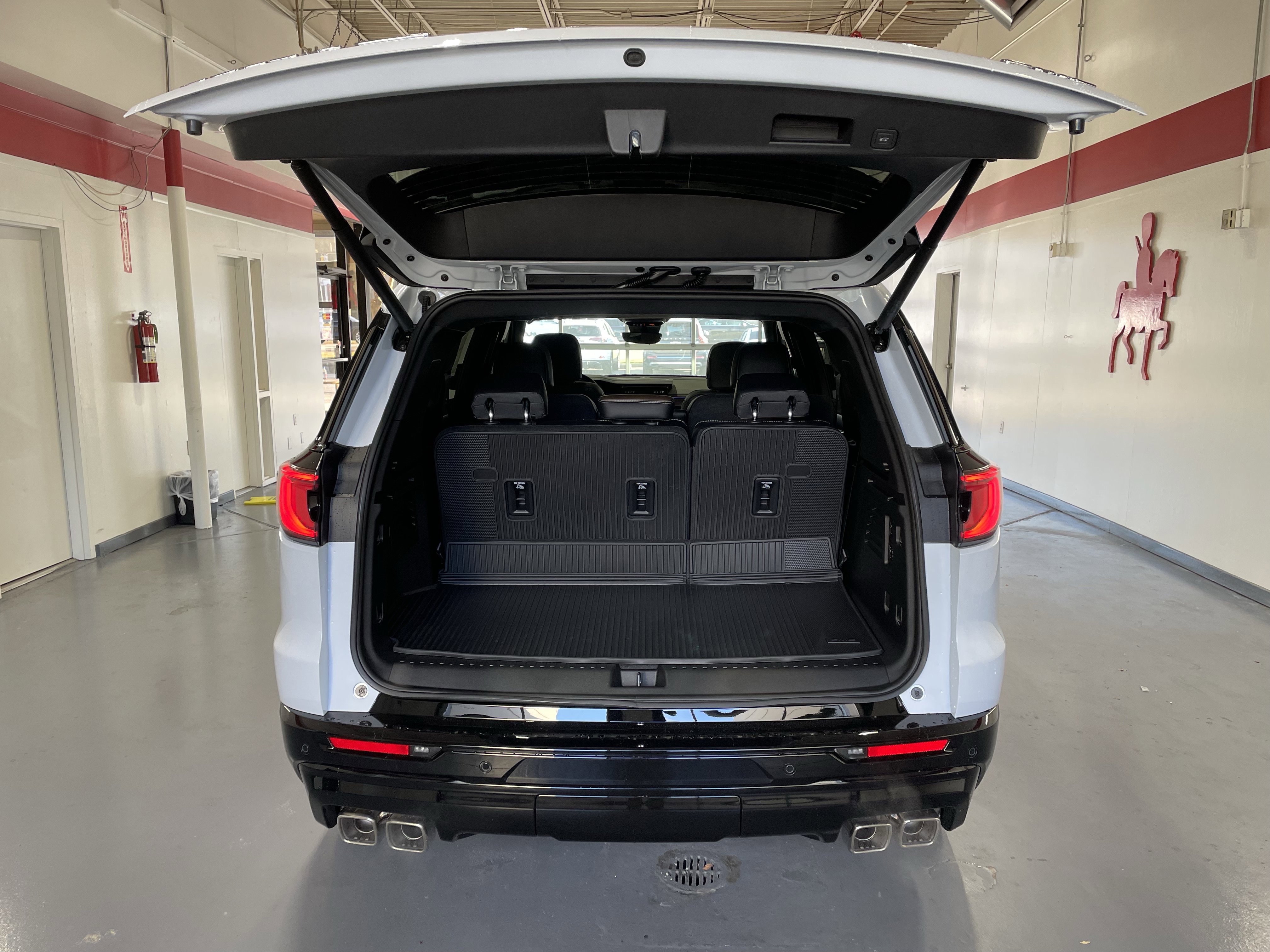 New 2026 GMC Acadia Denali Ultimate w/ LPO, Floor Liner Package image 8