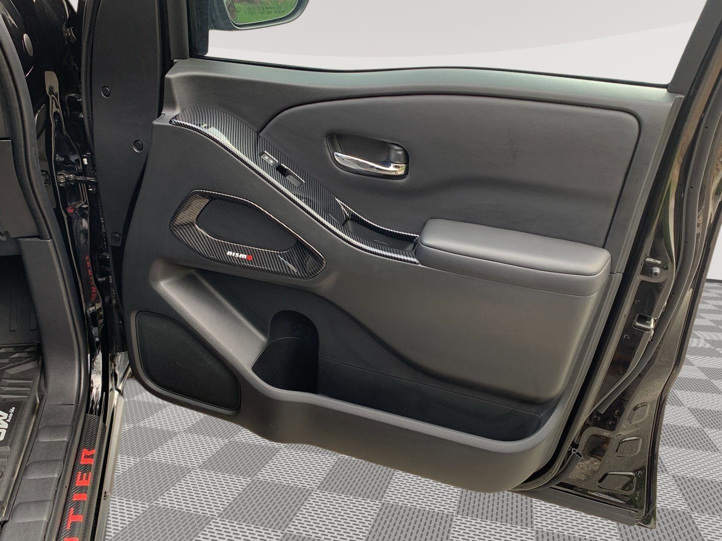 Certified 2025 Nissan Frontier SV w/ SV Convenience Package AWD/4WD image 16