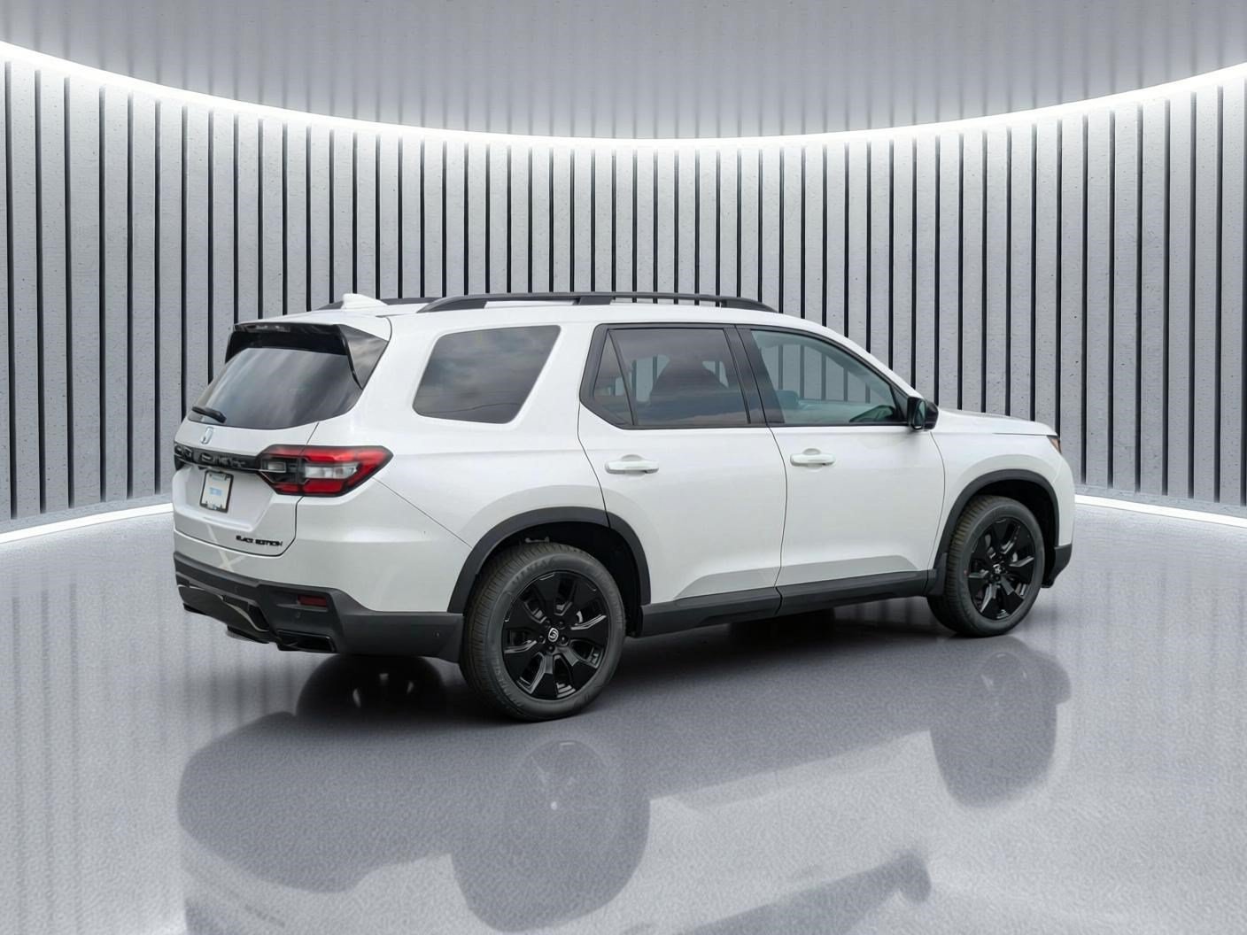 New 2026 Honda Pilot Black Edition image 5