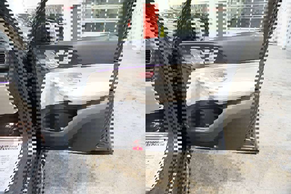 Used 2020 Mercedes-Benz GLS 450 4MATIC image 40