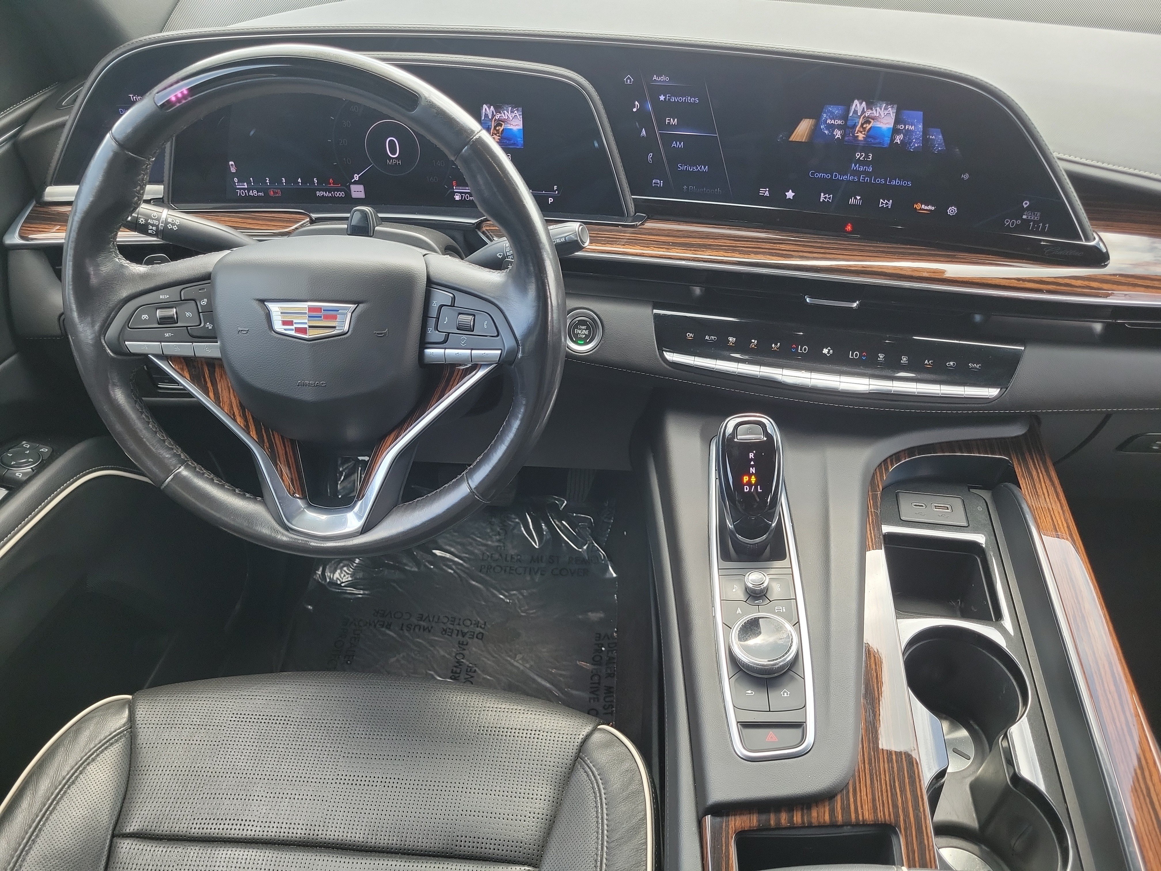 Used 2022 Cadillac Escalade Premium Luxury w/ Performance Package AWD/4WD image 18