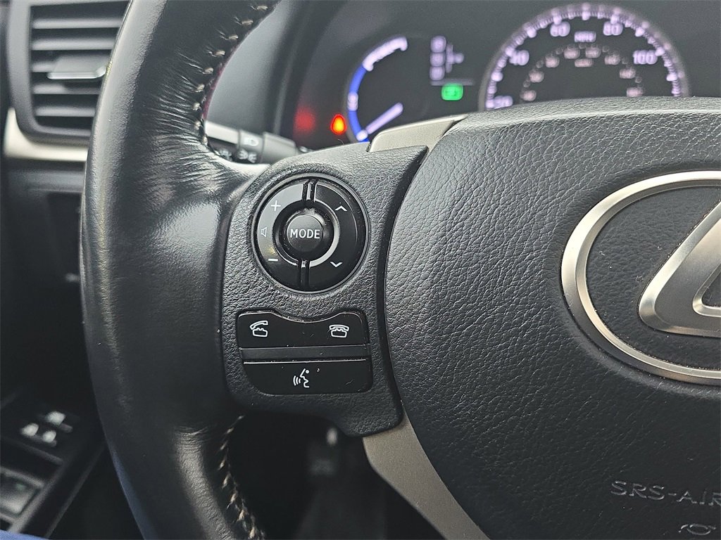 Used 2015 Lexus CT 200h image 16