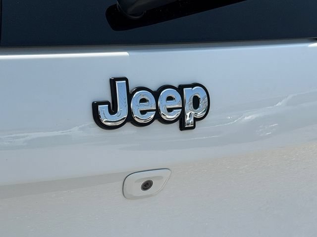 Used 2016 Jeep Cherokee Limited FWD image 10