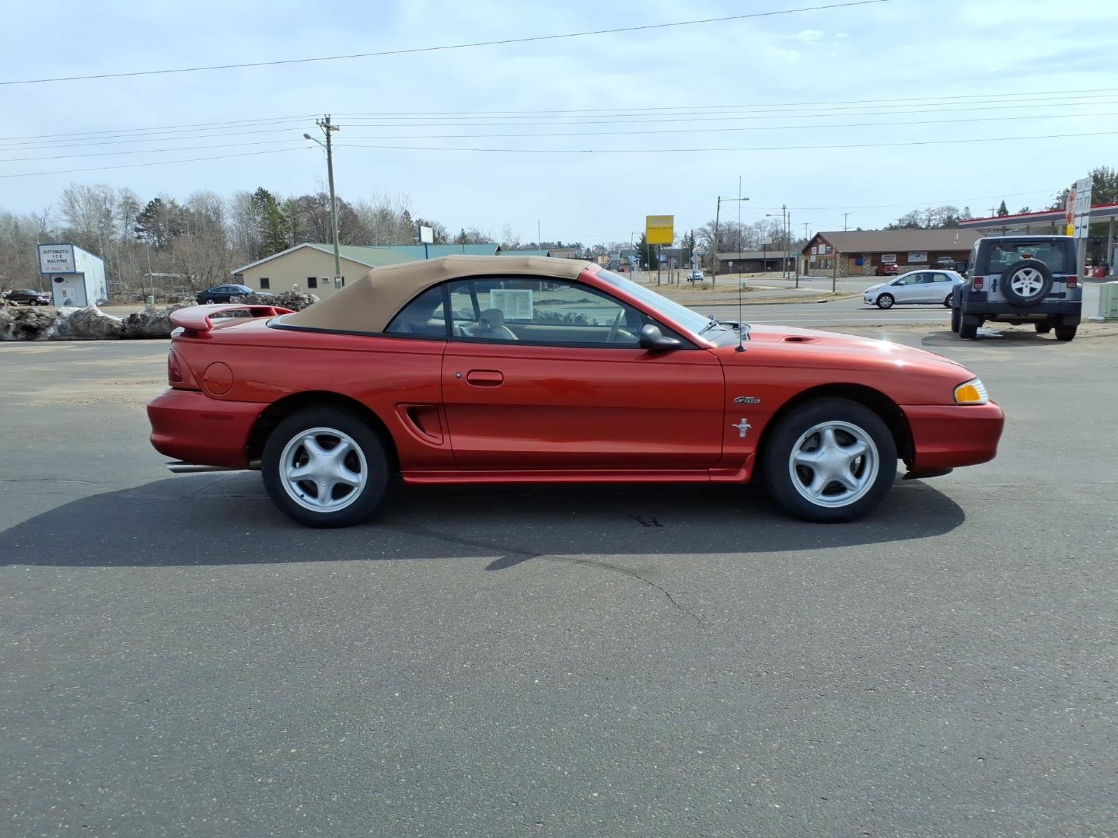 Used 1997 Ford Mustang GT RWD image 7