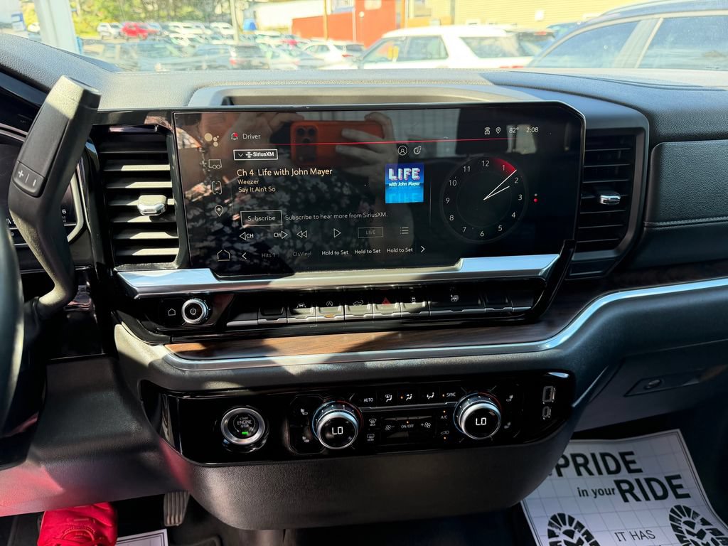 Used 2024 GMC Sierra 1500 SLT AWD/4WD image 17