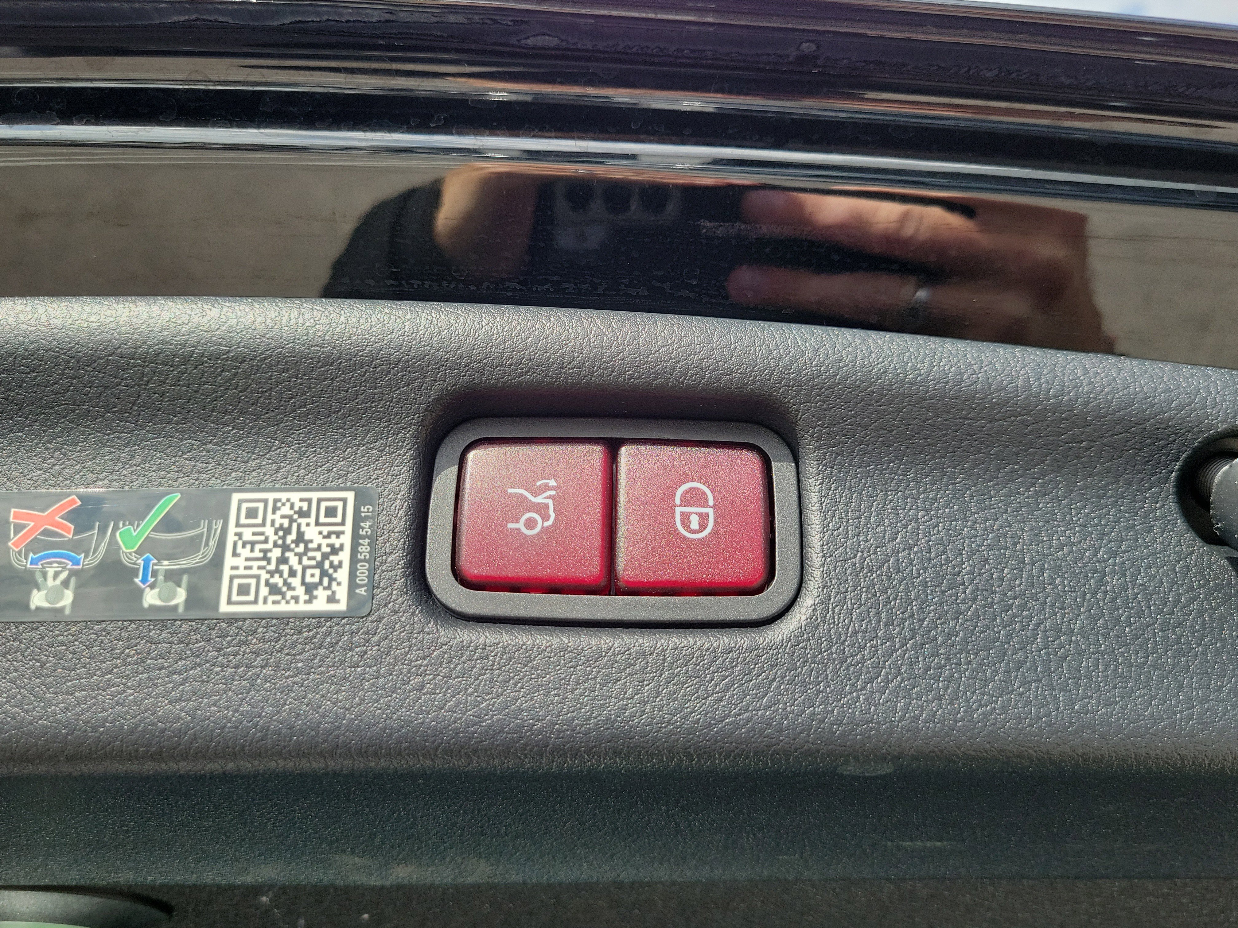 Used 2025 Mercedes-Benz C 300 Sedan image 30