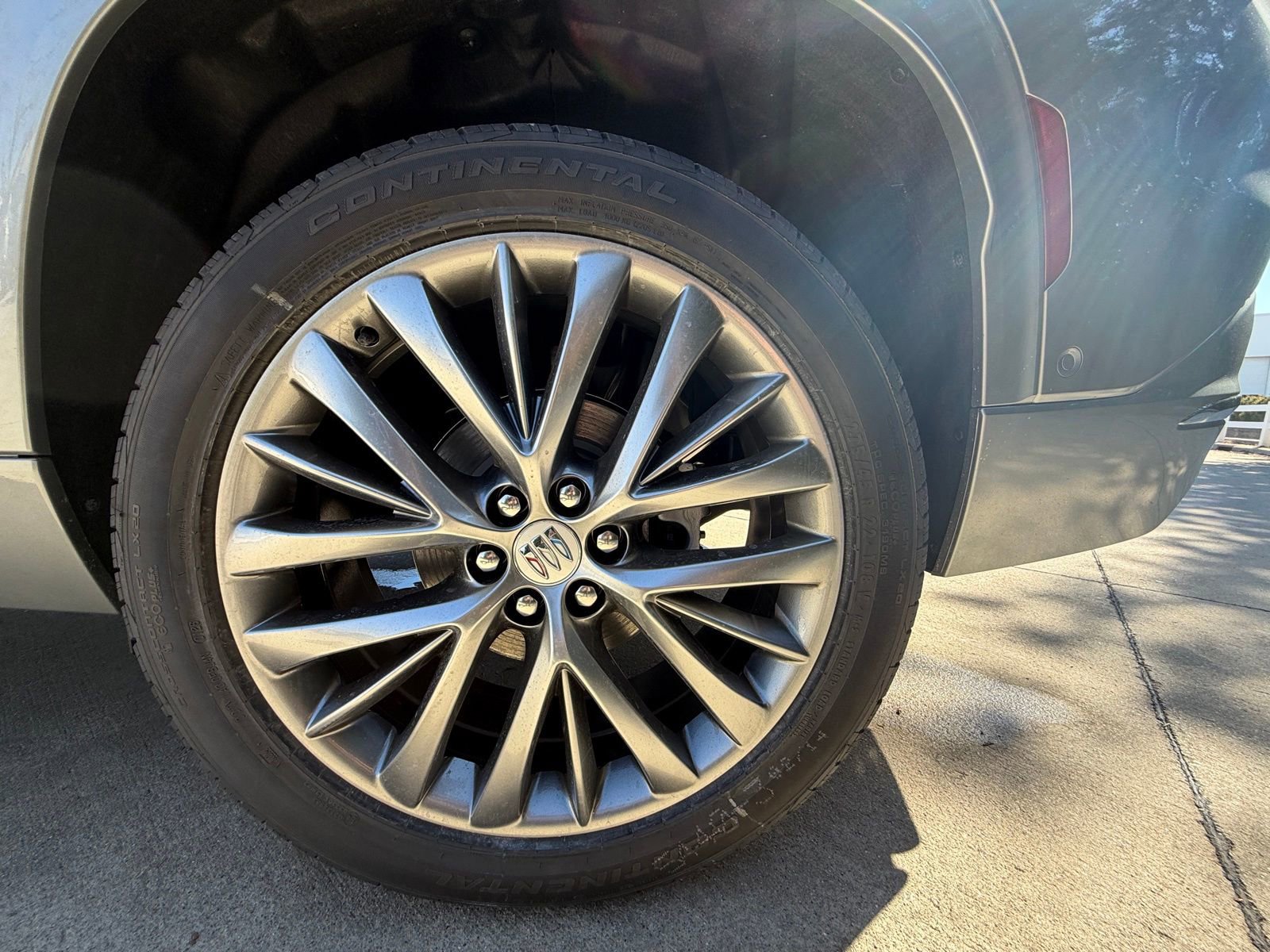 New 2026 Buick Enclave Avenir w/ Super Cruise Package AWD/4WD image 39