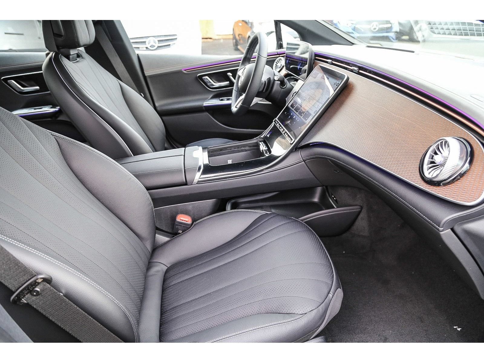 Used 2024 Mercedes-Benz EQE 350+ 4MATIC Sedan image 21