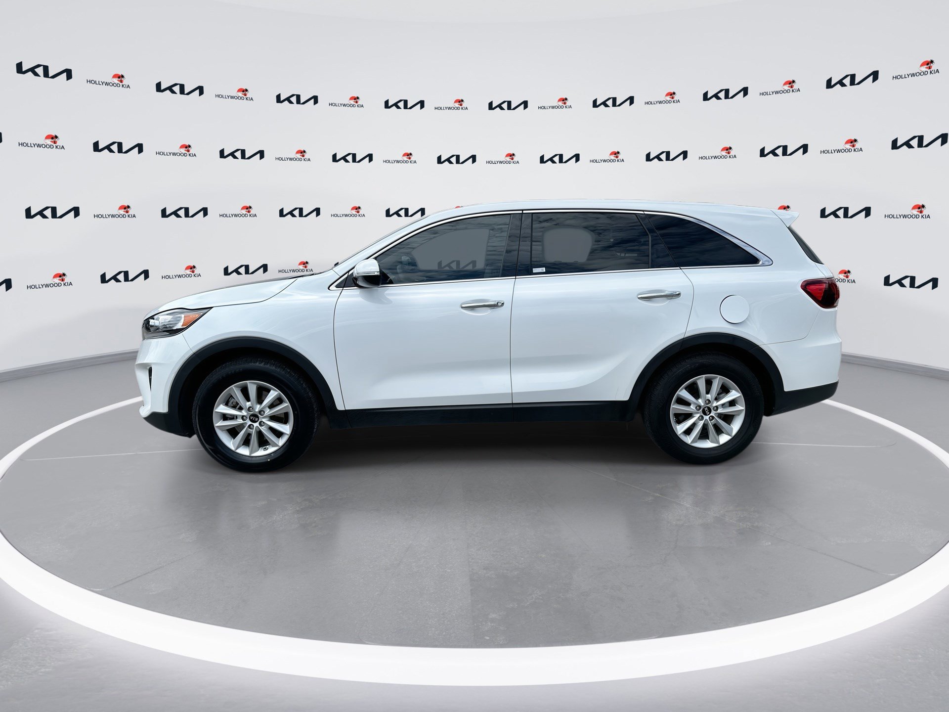 Used 2020 Kia Sorento LX image 5