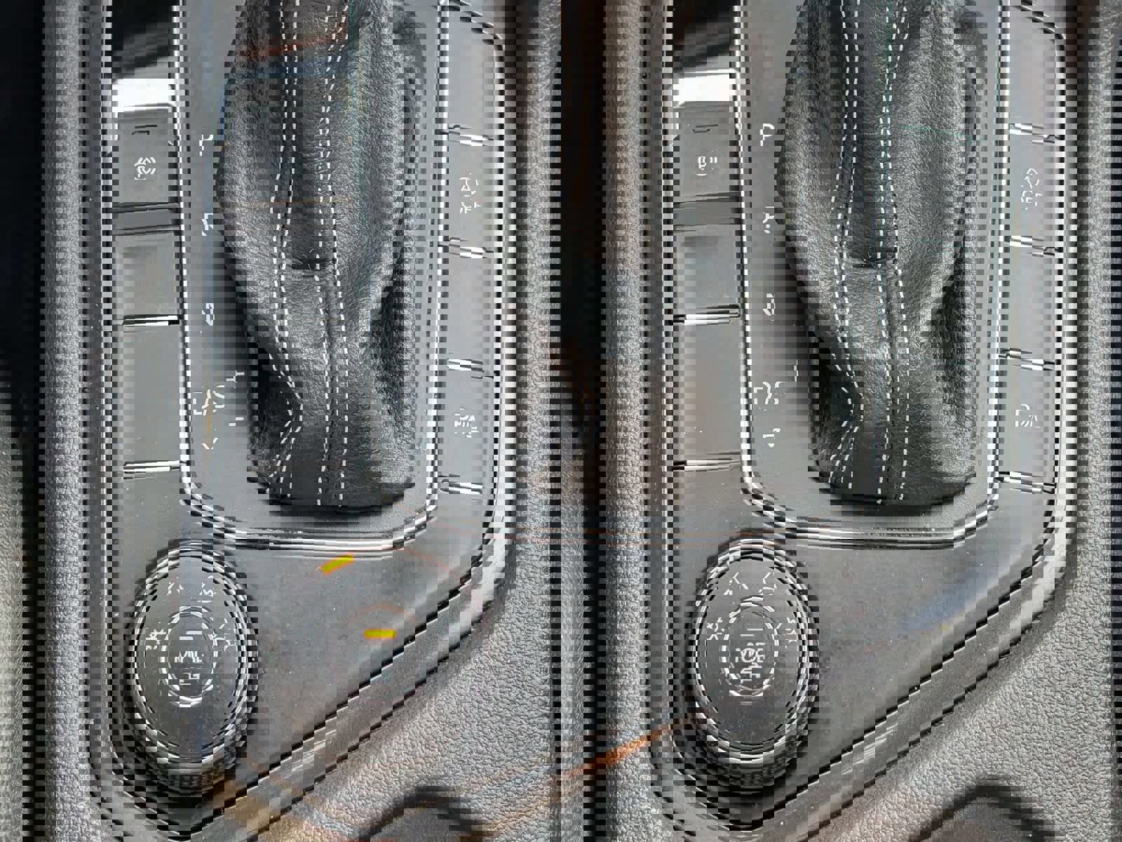 Used 2021 Volkswagen Tiguan SE R-Line image 24