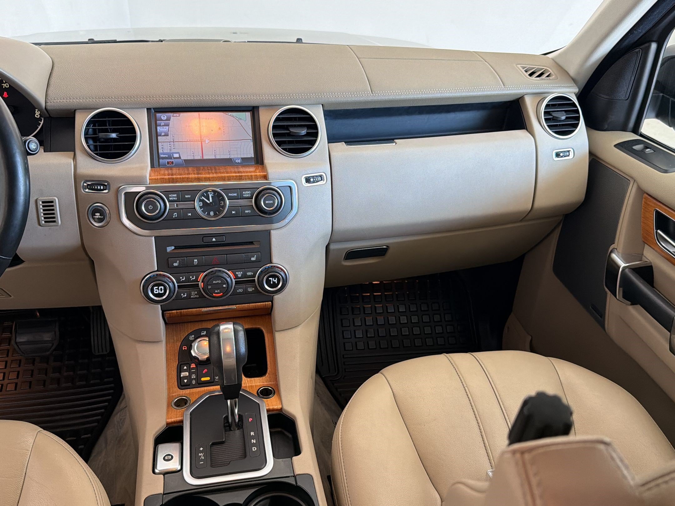 Used 2011 Land Rover LR4 HSE AWD/4WD image 29