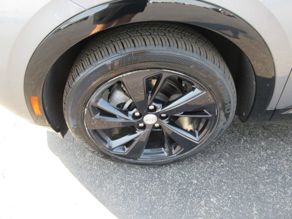 Certified 2021 Buick Envision Essence w/ Technology Package I AWD/4WD image 15