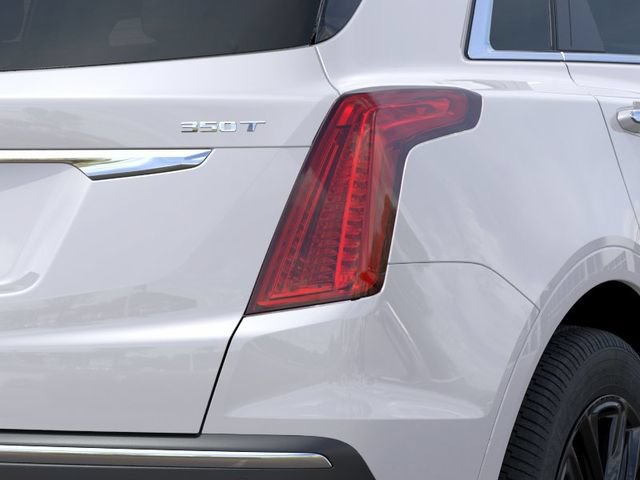 New 2026 Cadillac XT5 Luxury w/ LPO, Red Accent Package AWD/4WD image 11