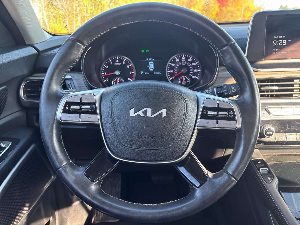 Certified 2022 Kia Telluride EX w/ EX Premium Package AWD/4WD image 14
