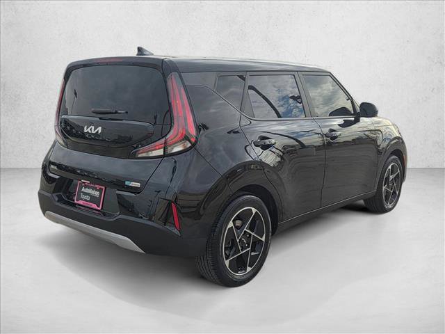 Used 2023 Kia Soul EX image 5