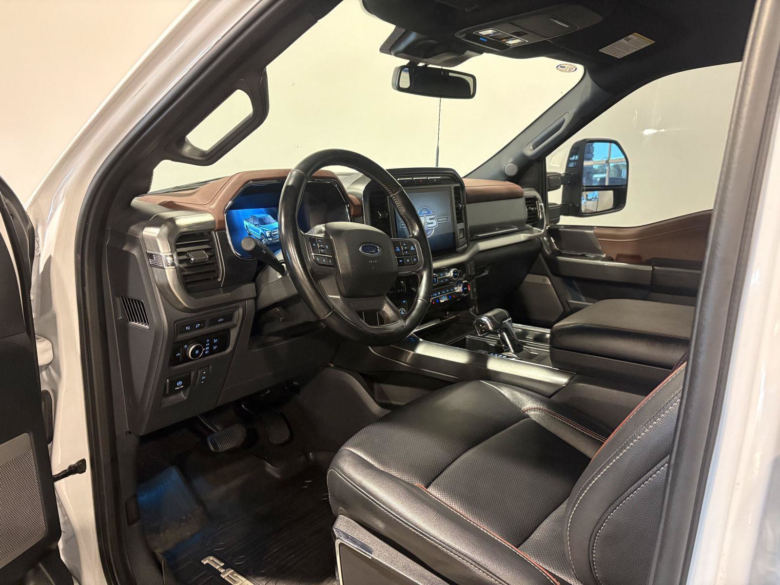 Used 2023 Ford F150 Lariat w/ Max Trailer Tow Package AWD/4WD image 15