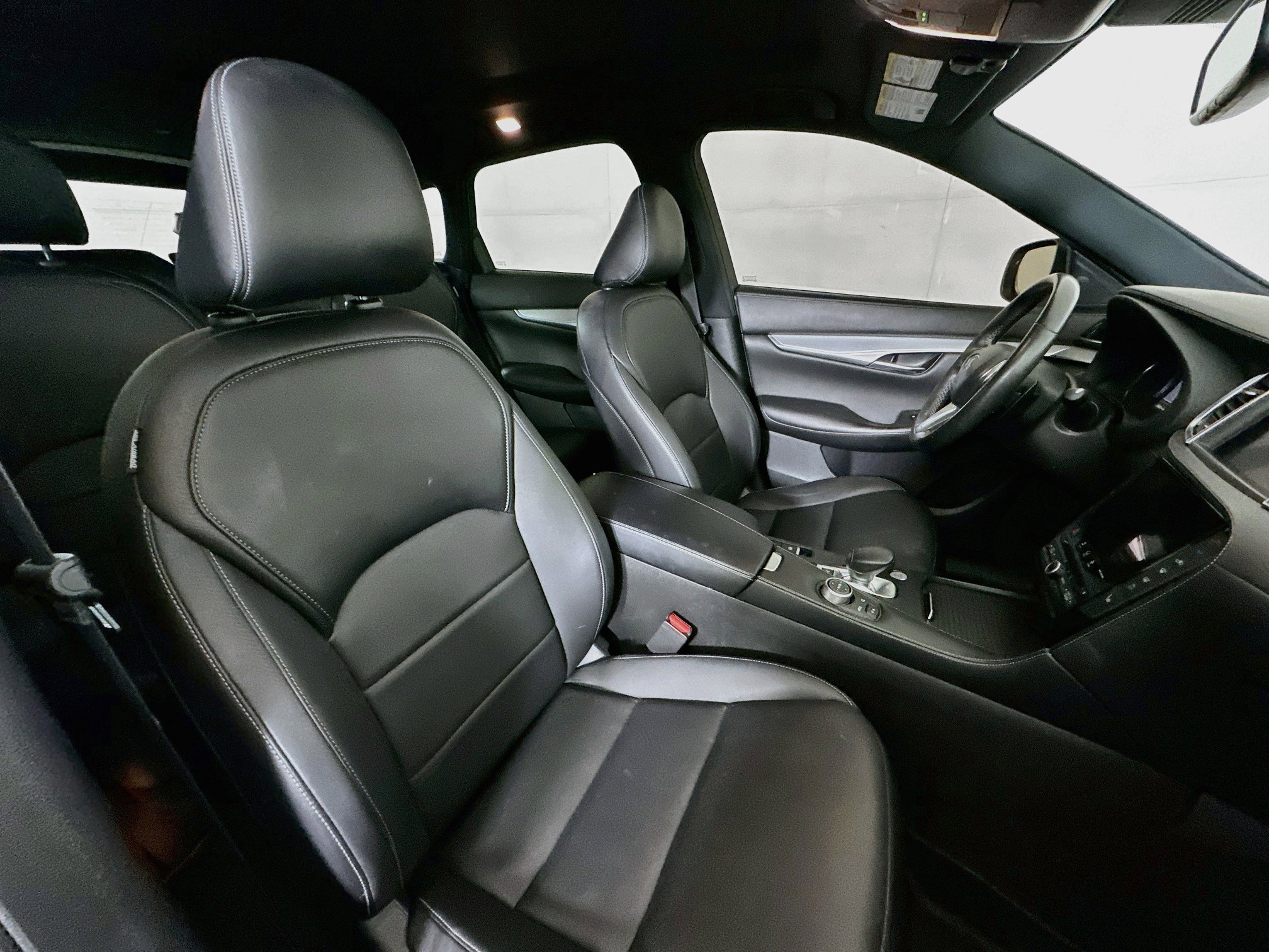 Used 2021 INFINITI QX50 Luxe w/ Appearance Package FWD image 32