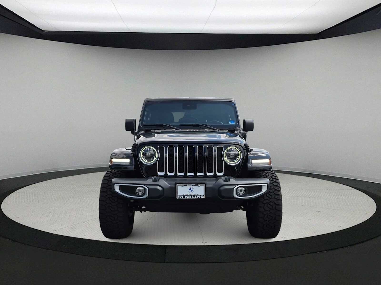 Used 2021 Jeep Wrangler Unlimited Sahara w/ Cold Weather Group AWD/4WD image 3