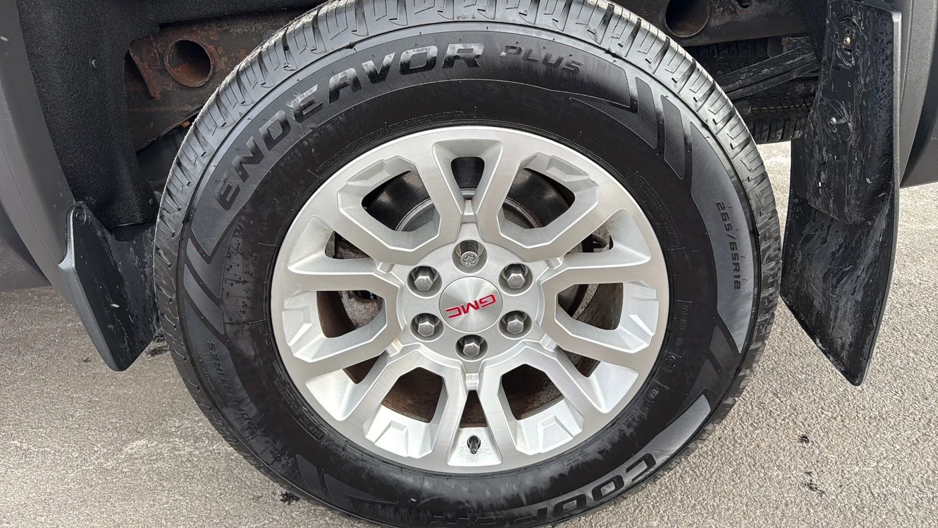 Used 2017 GMC Sierra 1500 SLE w/ SLE Value Package image 12