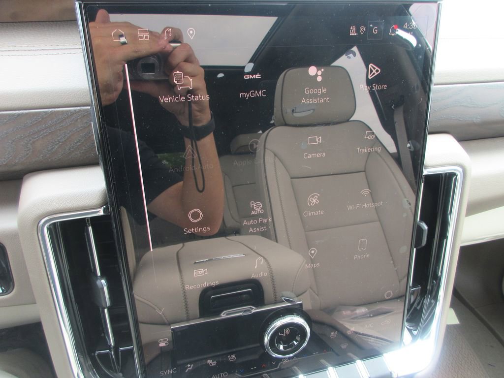 New 2026 GMC Yukon XL Denali w/ Denali Reserve Package AWD/4WD image 19