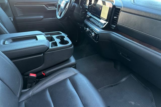 Used 2024 GMC Sierra 1500 SLT AWD/4WD image 17