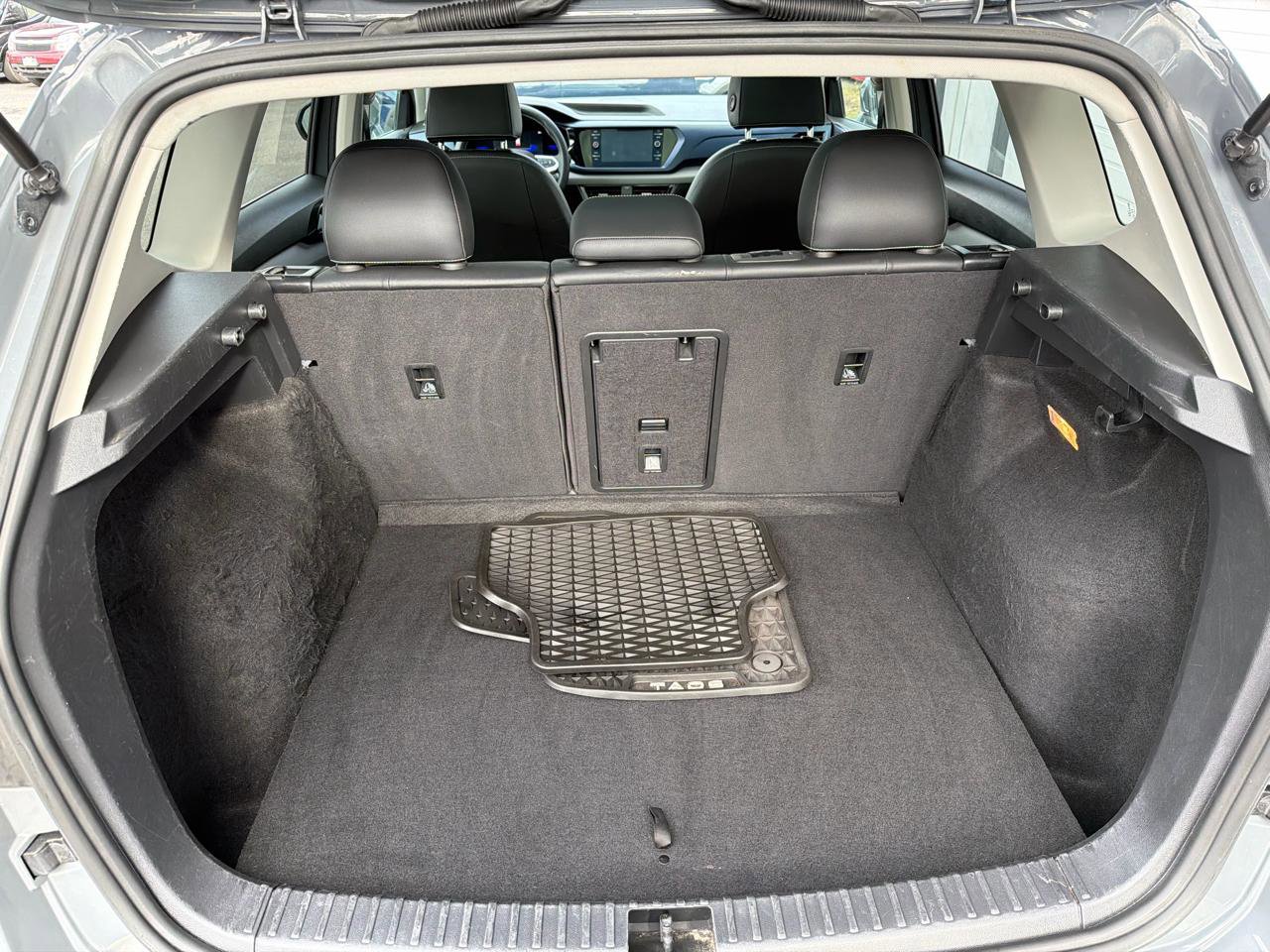 Used 2022 Volkswagen Taos SE image 13