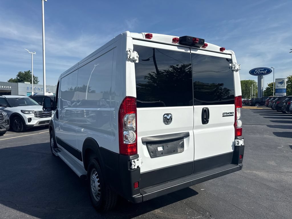 Used 2025 RAM ProMaster 2500 w/ U-Haul Equipment Group FWD image 10