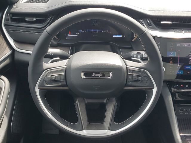 New 2026 Jeep Grand Cherokee Limited AWD/4WD image 14