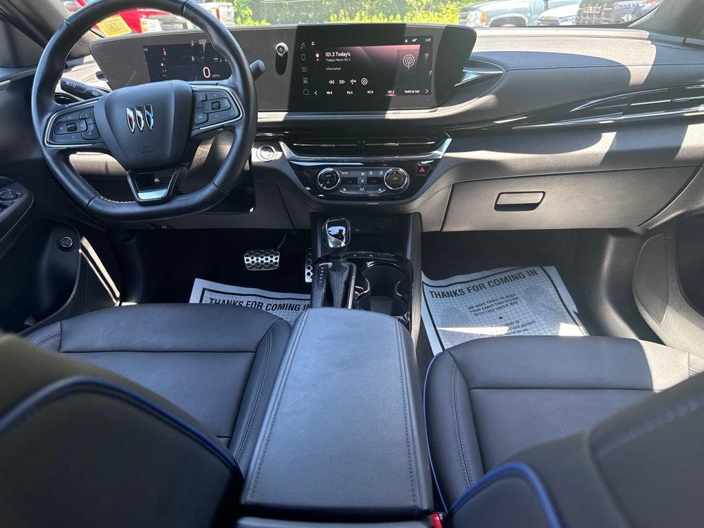 Used 2024 Buick Envista Sport Touring w/ Convenience I Package FWD image 18