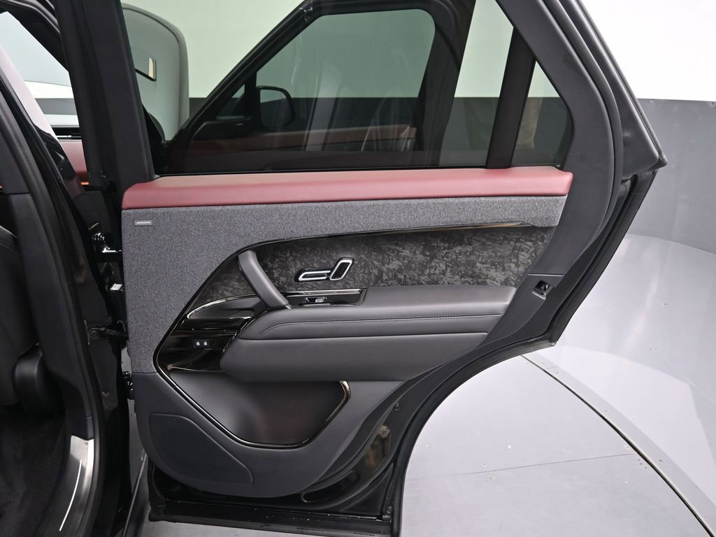 Used 2024 Land Rover Range Rover Sport Dynamic SE image 12