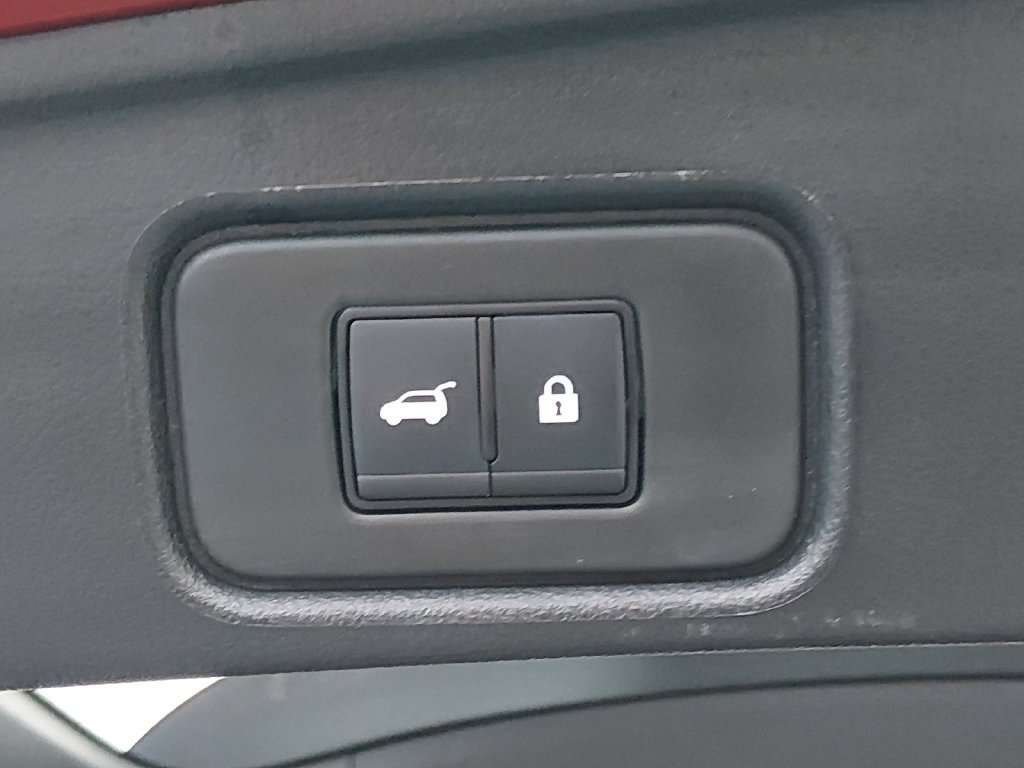 Used 2026 Nissan Pathfinder SL w/ SL Premium Package FWD image 18