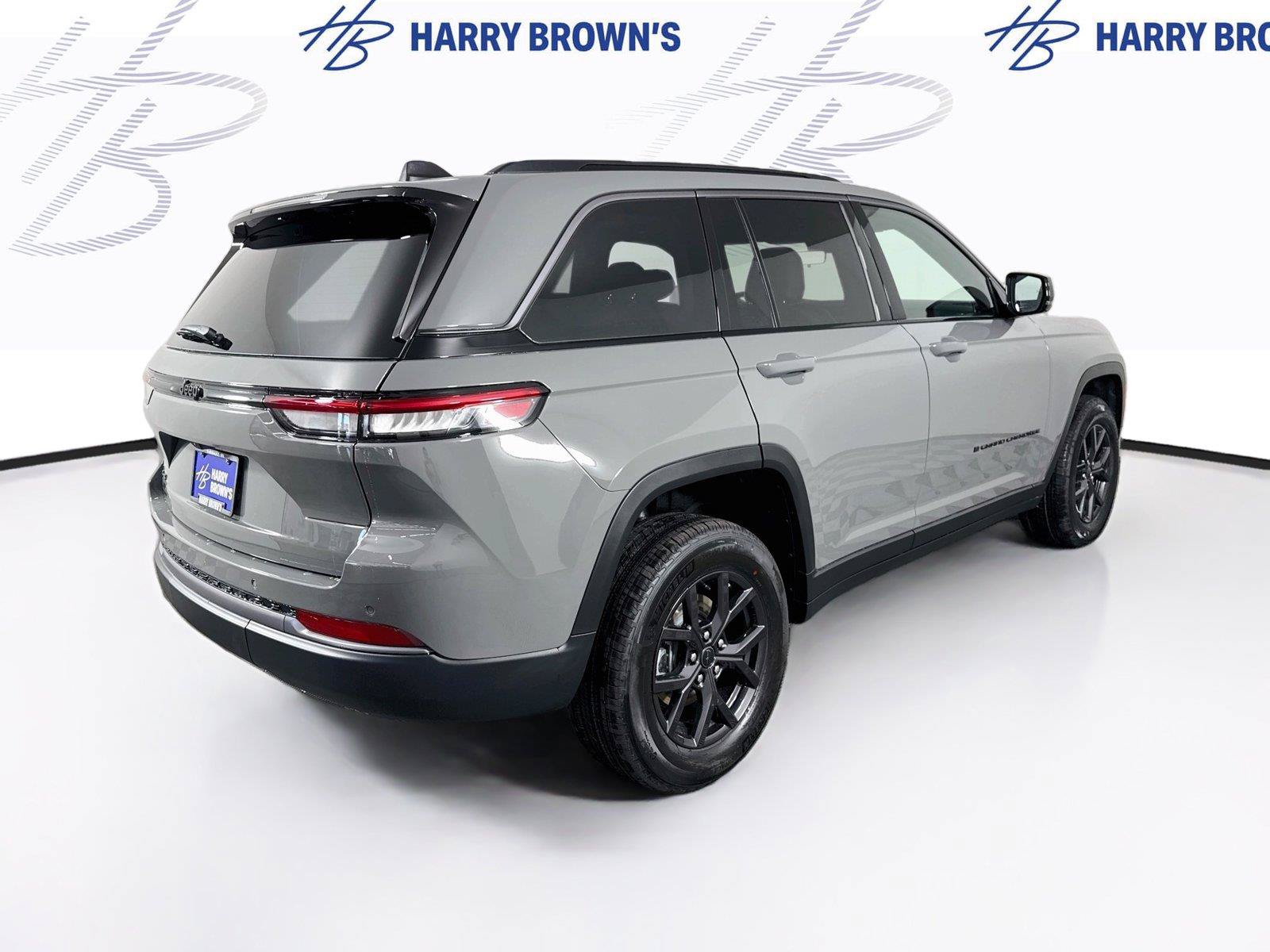 New 2027 Jeep Grand Cherokee Altitude AWD/4WD image 31