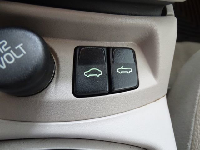 Used 2007 Volvo C70 T5 image 11
