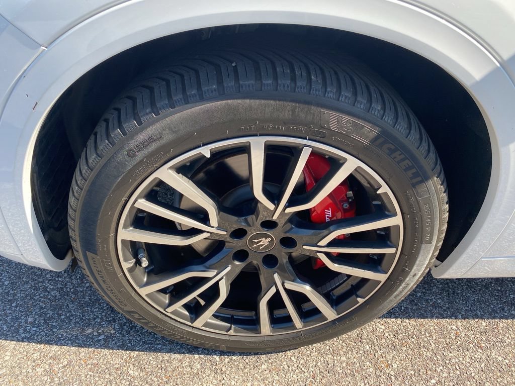 Used 2023 Maserati Grecale GT AWD/4WD image 2