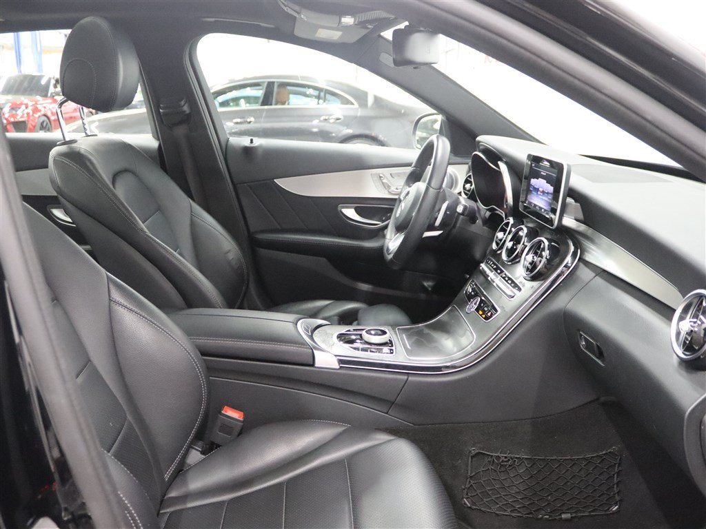 Used 2018 Mercedes-Benz C 300 4MATIC Sedan image 31